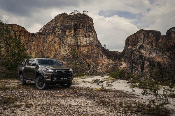 HILUX - Image 2